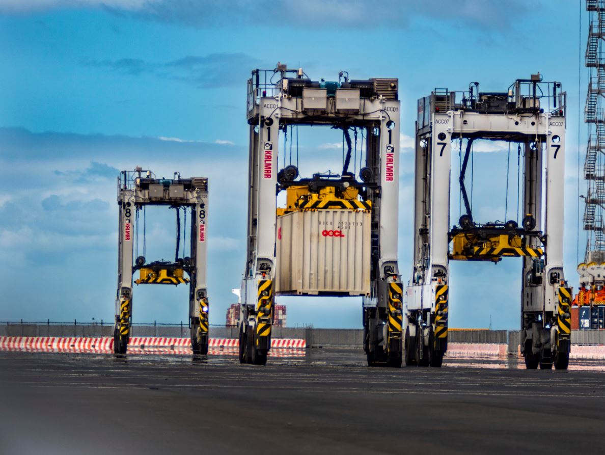 Kalmarglobal's tweet image. &quot;We are way ahead of where we expected to be in terms of automation efficiency&quot;, says Anders Dømmestrup, CEO, VICT. Every aspect of operations at this pioneering terminal relies on the #OneTerminal integrated automation system by Kalmar and @naviscargo. kalmarglobal.com/news--insights…