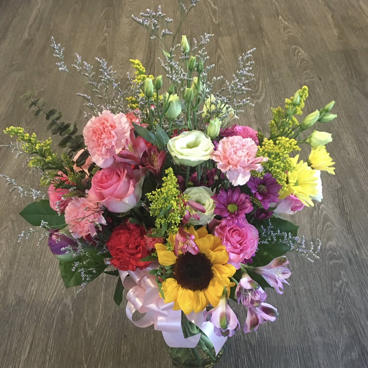 plumeriabb's tweet image. Happy Hump Day!
#sayitwithflowers
#helpingbattlecreekbloom