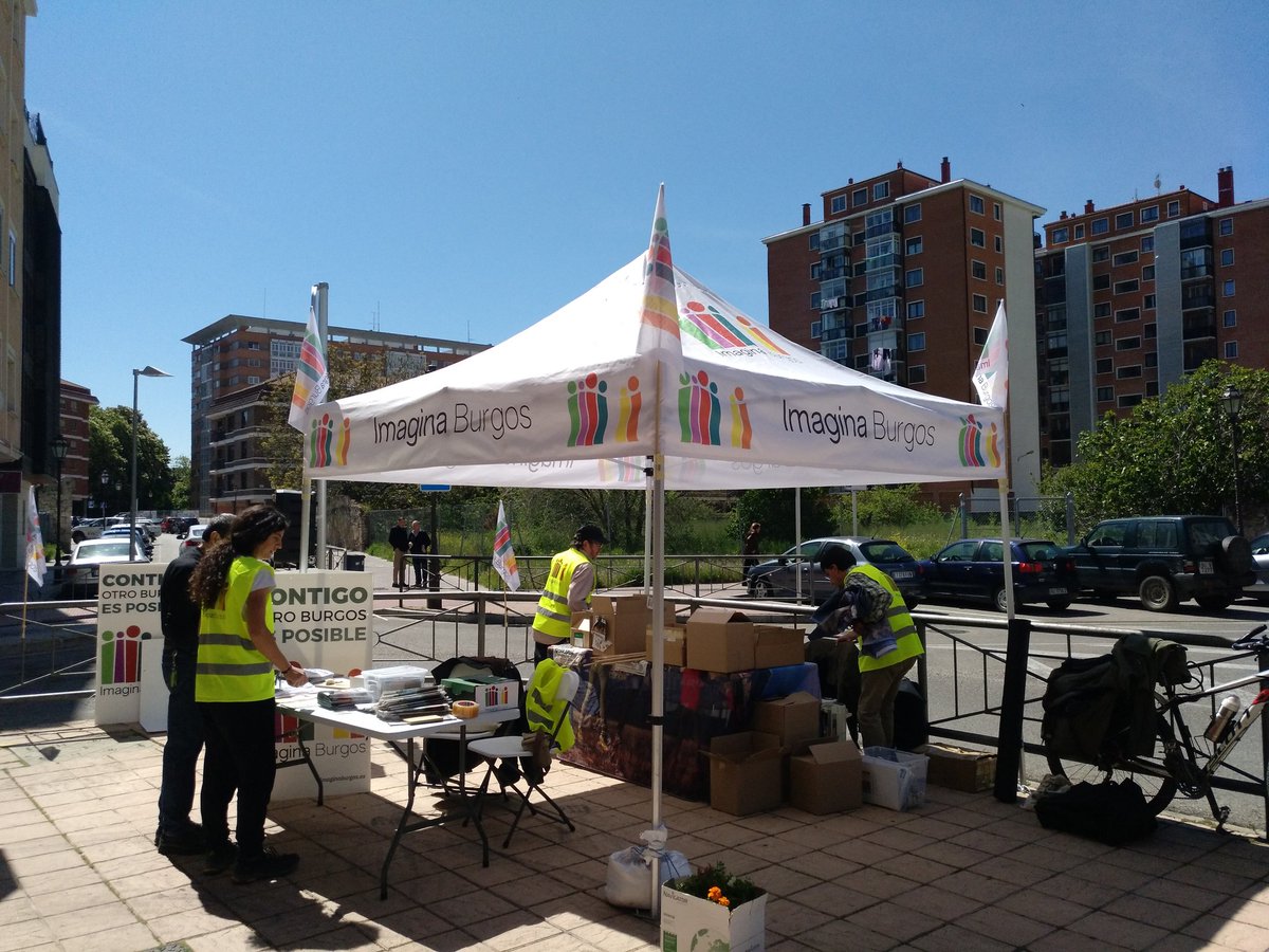 asensio_juanjo's tweet photo. Ya estamos instalados en San Pedro La Fuente con nuestro carpa, acércate y te informamos!!! @ImaginaBurgos @Eugezaldo @JessOjedaCalvo @CelineMartinGev @EquoBurgos @IUBurgos @PCasBurgos @DavidRubio_EQUO https://t.co/rrtuuPZHrp