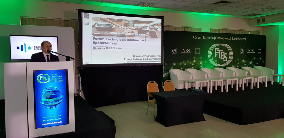 MiesiecznikBANK's tweet photo. #ForumTechnologiiBS 2019. Konferencję otworzył #KrzysztofPietraszkiewicz, prezes Związku Banków Polskich oraz #PawełGula, wiceprezes Bank Polskiej Spółdzielczości S.A. i #BłażejMika, wiceprezes SGB-Banku
https://t.co/gEPbuJZiBh #ZBP #SGBBank #BankBPS https://t.co/Do3y8iRvnw