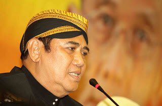 barcelonabryan's tweet photo. Pak @jokowi &amp; @DivHumas_Polri, saya udah nemu yang Bapak cari hari ini Pak. https://t.co/CNoIs0HWyF