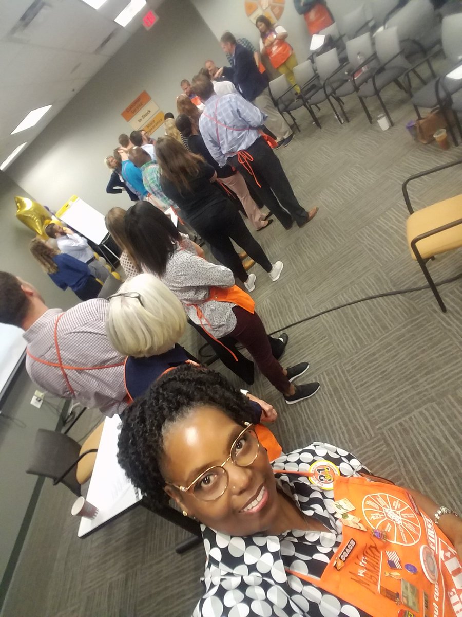 MsKathyASDS555's tweet photo. [Tap/expand/slide] #Icebreaker  Our deaf presenters challenged us to form a birthday line without using our voices! 4 mins,2 mistakes,challenge complete! #success #diversityinclusion #wedidit #doingmorethanexpected #mindopenmouthclosed #wow https://t.co/mESgvvxmdK