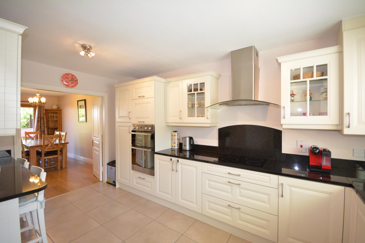 Flynnassoc's tweet photo. 11 Annfield Drive, Castleknock, Dublin 15 #newtomarket #3bedsemi https://t.co/4kxbeHpNrE https://t.co/8syG9pkbah