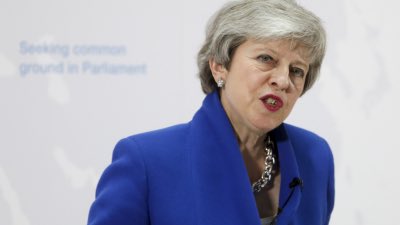 rloran's tweet photo. Theresa May abre la puerta a un segundo referéndum: https://t.co/7N680EP3KK https://t.co/6pIhZY7YHW