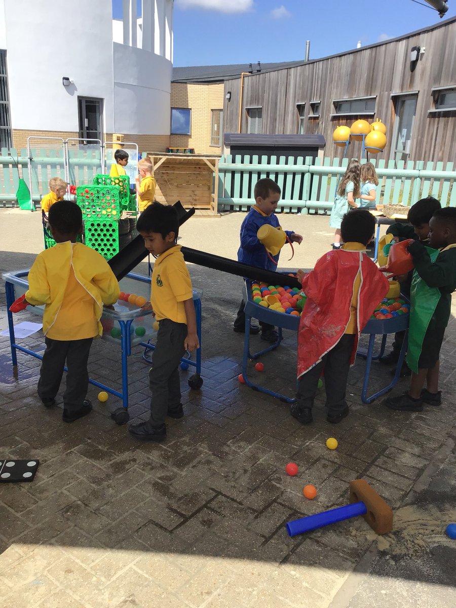 GoslingsMPS's tweet photo. Foundation are enjoying the sun ☀️ https://t.co/4BX49zIA5D