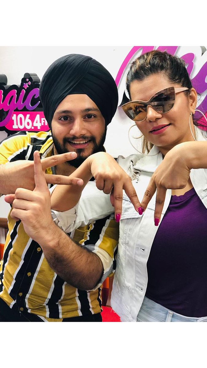 mamtamuzik's tweet image. Snippets of frolic moments captured yesterday during the promotions of #SongChange @magicfmmumbai with the great entertainer @thewittysingh 
 
#MagicFmMumbai #Mumbai #TikTok #tiktokindia #Bollywood #BollywoodDance #PunjabiSong #Singer #MamtaSharma #JHind #PartyAnthem #DanceMusic