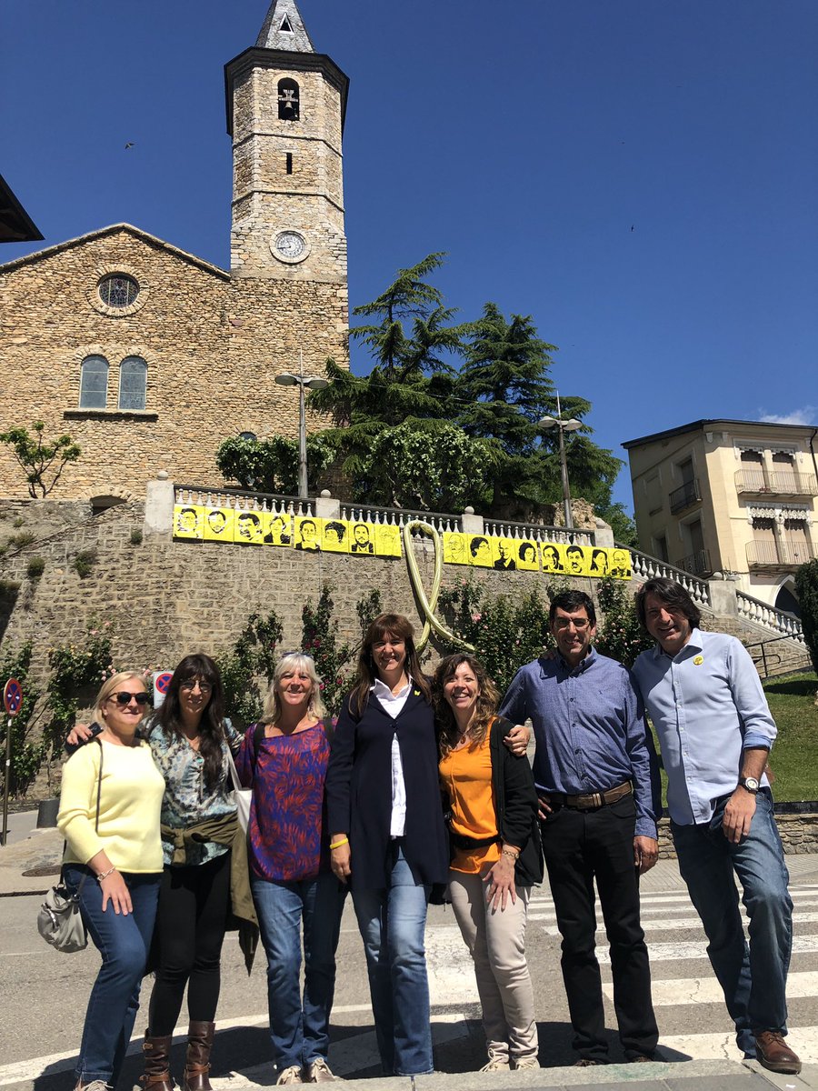 JuntsPerSort's tweet image. Avui ens visita @LauraBorras, i els diputats @francescd i @MaciaGou! Acompanyant @immagallardo i l'equip de Junts per Sort, Vall d'Àssua i Batlliu en una ruta cultural i literària per la presó museu i pobles del municipi!
