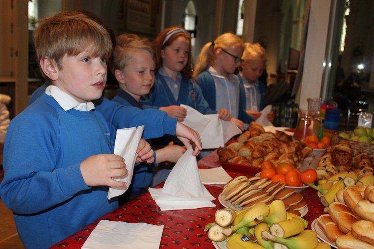 St. Andrew's Church Farnham tweet media