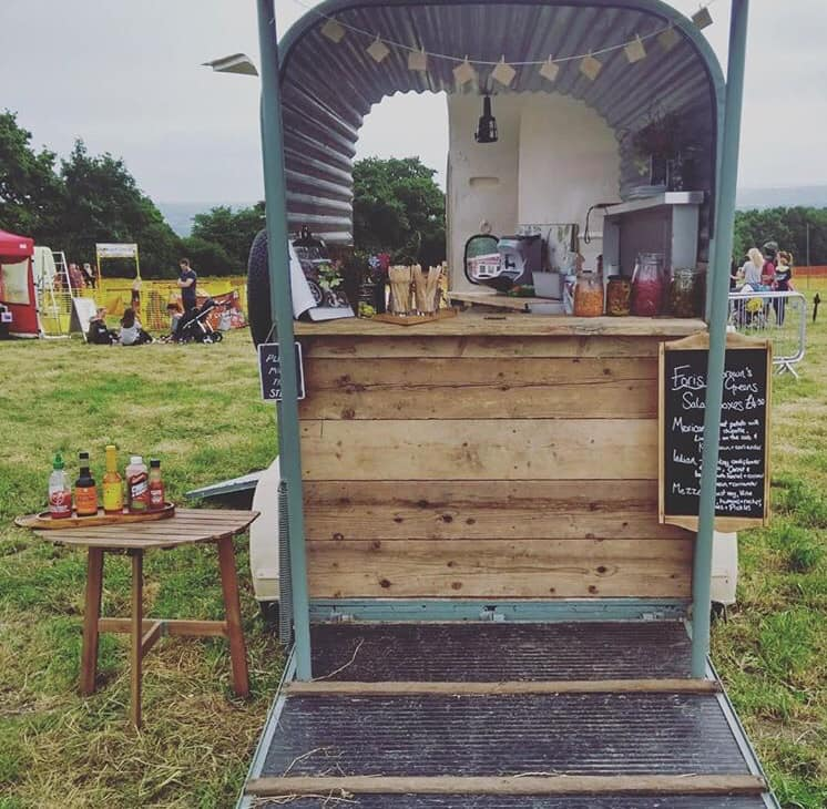 rawdonbeerfest's tweet photo. This year we would like to welcome BROWN’S GREENS! Rawdon’s local fantastic, delicious vegetarian restaurant &amp; thank them for providing our vegetarian food.
The menu consists of 2 curry options, salad, pickles &amp; sauces. GF &amp; VEGAN options also available 😋😋😋 https://t.co/StUFPeRJYk