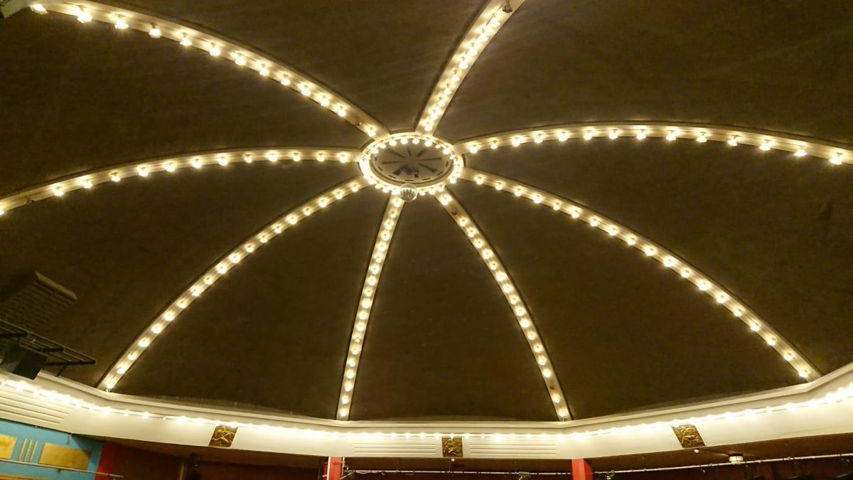 SmithofDerby's tweet image. Aaran completed the annual service of the clock at the Grand Pavilion in Porthcawl last week. The pavilion, which was opened in 1932, is used for a mixture of events and is a prominent feature of the Welsh towns sea front #publictime