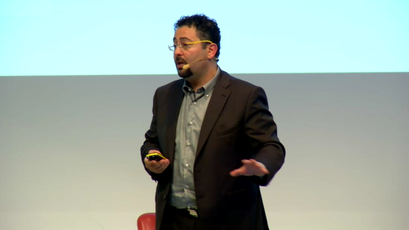 peppe_giord's tweet photo. Al #SMMdayIT @FlashAndrea spiega come devono agire i #socialmediamanager di grandi imprese e istituzioni come #inpsperlafamiglia. Anch'io ne ho parlato su #cosedispin: https://t.co/s397r6hoBz https://t.co/OEsmw0GK3r