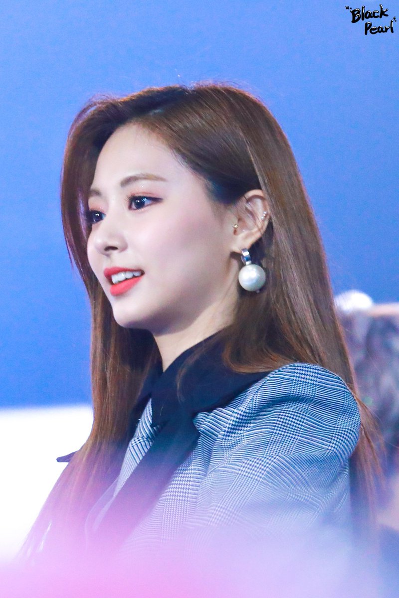 190519 Kcon 엔딩 쯔위 고화질

#트와이스 #쯔위 #TWICE #TZUYU #子瑜