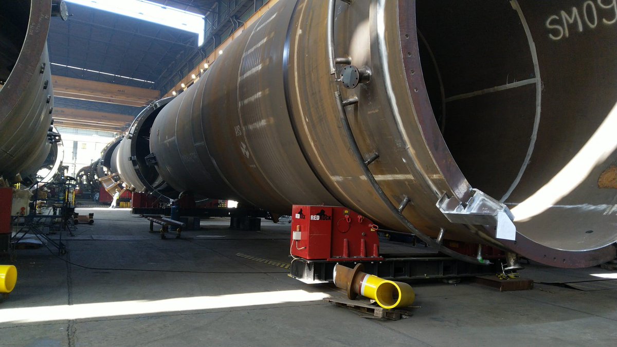 redrockweld's tweet photo. It's always good to see our 500t Welding Rotators being put to good use https://t.co/YjcP6vHZya #weldingrotators #500tonnecapacity #Rental https://t.co/tJrXtWZ09X