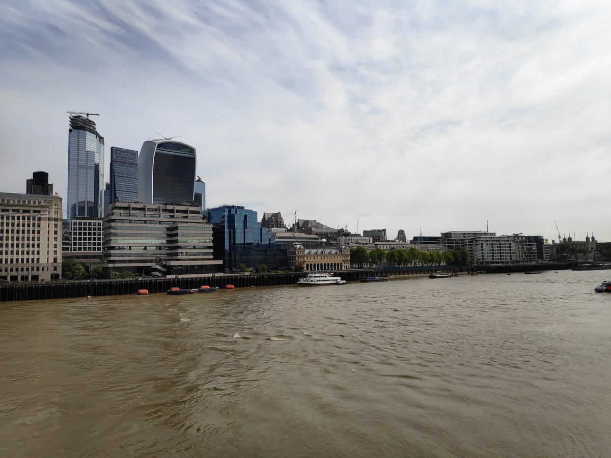 Buying some time with <a href="/MinIONBert/">Bert V</a>  before the start of the <a href="/nanopore/">Oxford Nanopore</a> London Calling 2019 <a href="/NanoporeConf/">Oxford Nanopore Events</a> #NanoporeConf Thrilled to see what's going around and to increase our expertise in this tech!