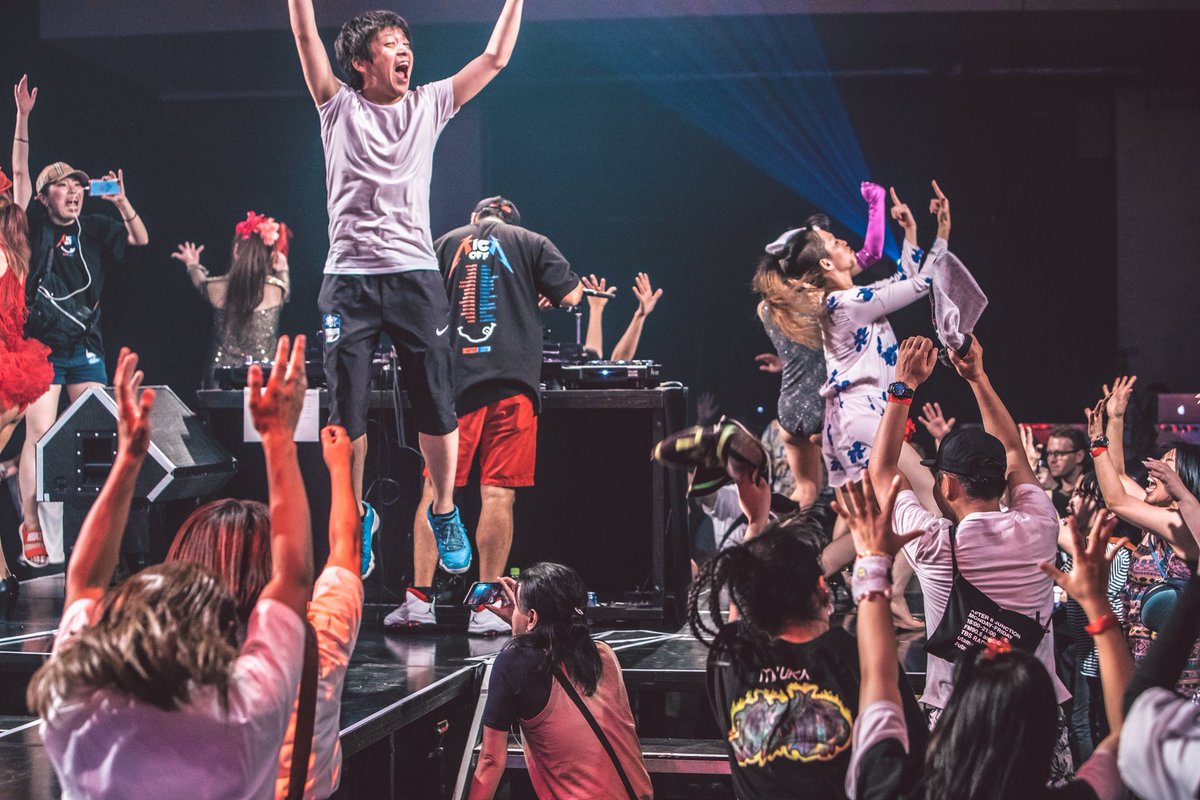 go_kickoff's tweet photo. 川崎市で有名になるには東京歌謡曲ナイトに遊びに行くかラッパーになるか。。
令和元年8月30日金曜日
19:00-5:00予定
東京歌謡曲ナイト2019
川崎club CITTA
昨年に引き続き KICKOFF出演します🔴🔵🔥
是非‼️‼️
公式
https://t.co/StRcjTbzpj
予約
https://t.co/Z6SdxOKPoX
#tkn2019
#kickoffdj https://t.co/o3tfdtQfyX