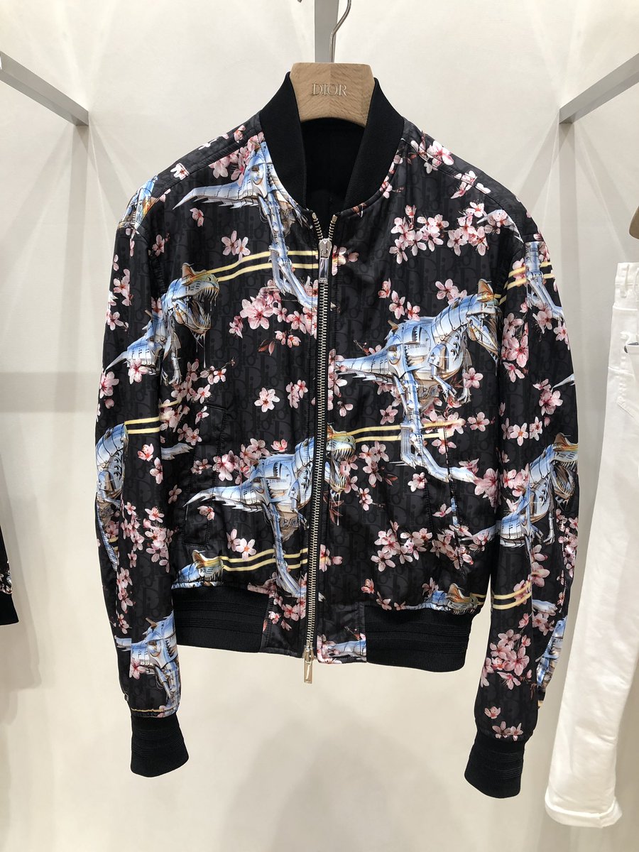 TechNoirLab's tweet image. FUTURE PROOF at @Dior in Taipei, Taiwan. The highlight of our teams trip to Asia to begin our foundations here working on a big project. 👽🛸 #FashionTech #HijameSoryama #Robot #Robotics #Futuristic #Future