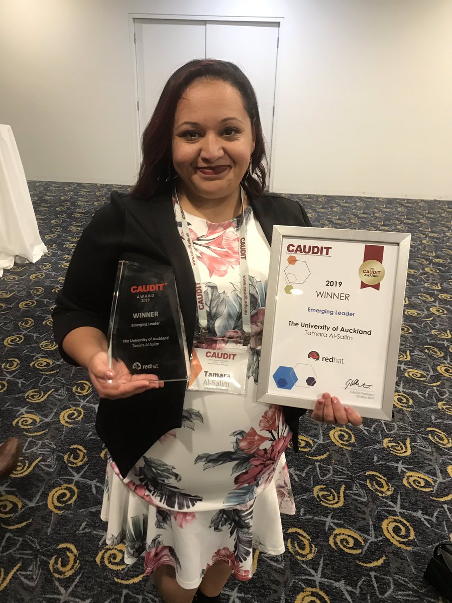 IAM_t4m4r4's tweet photo. Such an amazing night at the inaugural CAUDIT awards tonight at the Novotel Northbeach in Wollongong, where yours truly won the award in the emerging leader category. 🎊 #award #excellence #amazing #CAUDIT https://t.co/JmmnxjnDoT