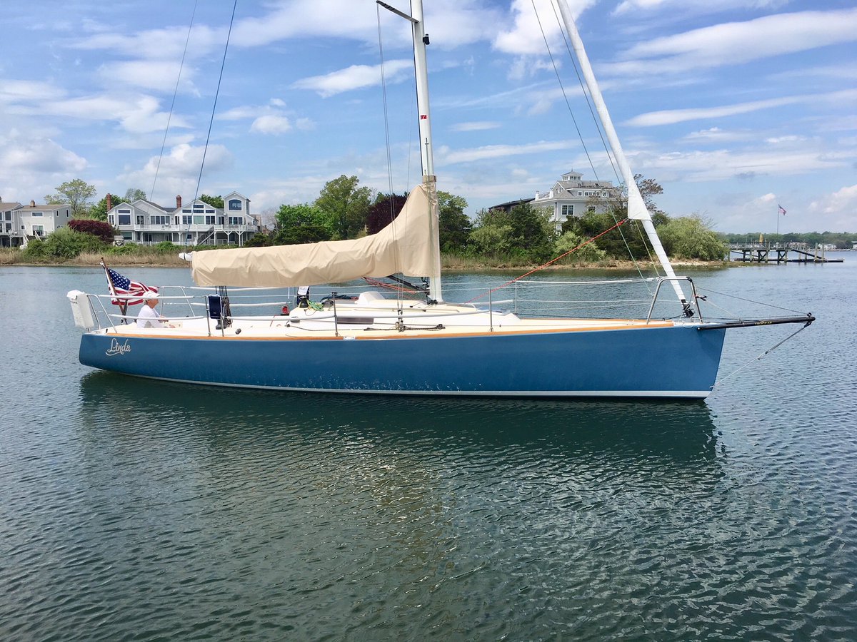 GreenwichYachts's tweet photo. Pre-listing preview. Fully loaded and recently refit 2005 J/100. A-sails and Code Zero on TroGear prod. Extensive electronics and custom trailer. The perfect "Plus One" race boat or couples cruiser. #sailing #sailboat #jboat #jboats https://t.co/r5QpnyGDc1