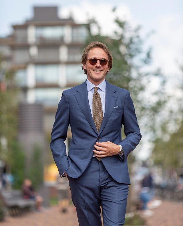 NEWTAILOR's tweet image. Looking for some closet expansion? A fresh look on what's new? Or maybe the perfect advice on some unclear wedding dresscode, we would love to advise or dress you. Swing by one of our stores or make an appointment on our website! ⠀
⠀
#newtailor #besp… bit.ly/2VHdHoe