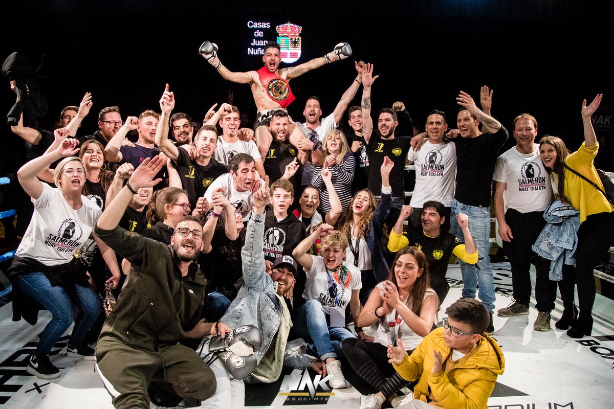 NakAssociated's tweet photo. El éxito de nuestros eventos #NakAssociated en gran parte es debido a ellos, a los chicos y chicas que forman parte de este gran equipo. 😉 Trabajador@s incansables que hacen de cada una de nuestras citas, un acontecimiento antes nunca visto en #España. ¡Enhorabuena equipazo! https://t.co/maIwExl6qV