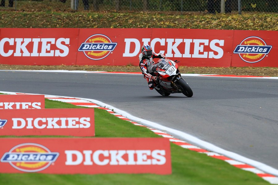 #WIN tickets for @brandshatch <a href="/OfficialBSB/">Bennetts British Superbike Championship</a>. We have one pair of VIP tickets to #giveaway for this event sponsored by Dickies Workwear on 15-16th June. Follow &amp; RT to enter. 
One winner picked on 27th May. UK entries over 18 only. #competition #winitwednesday