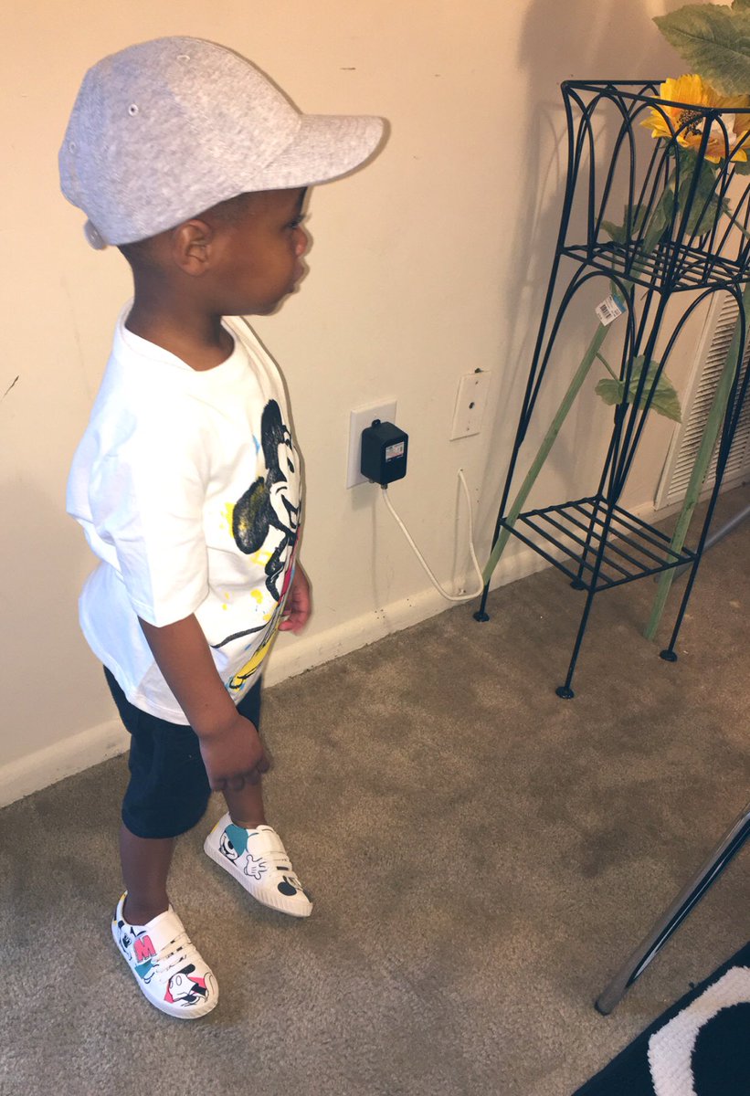 TheRealTenae__'s tweet photo. Happy Birthday Blake ❤️ Love from The Moon & Back 🎉🎁🎁🎁🎁 #Big3 #BigBlake 🤴🏽 https://t.co/bZTE4SnLoV