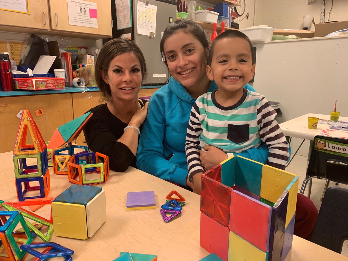 EscuelaIrish's tweet photo. ¡El último día de preescolar! Encendemos la chispa de la grandeza en nuestros jaguarcitos. ¡Gracias maestras y padres! Last day of preschool! We spark greatness in our littlest jaguars. Thank you teachers and parents! #PSDproud https://t.co/IUFXpVZdk3