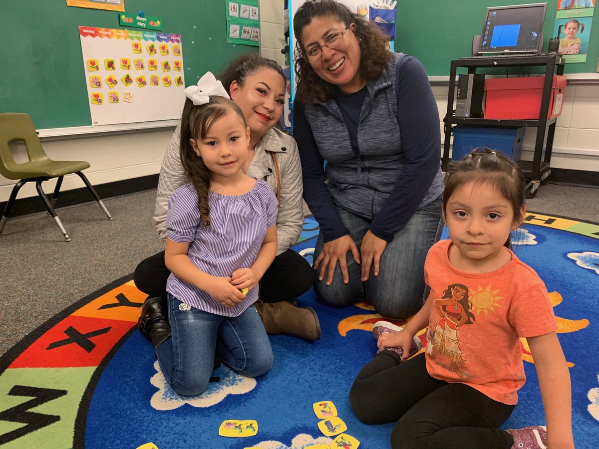 EscuelaIrish's tweet photo. ¡El último día de preescolar! Encendemos la chispa de la grandeza en nuestros jaguarcitos. ¡Gracias maestras y padres! Last day of preschool! We spark greatness in our littlest jaguars. Thank you teachers and parents! #PSDproud https://t.co/IUFXpVZdk3