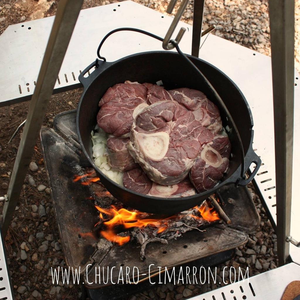 ChucaroCimarron's tweet photo. @ferrehogar @CoghlansGear @byJ_Martin Con un buen trípode se pueden preparar multitud de cosas ricas, para muestra un botón https://t.co/MJnAcf4LjQ