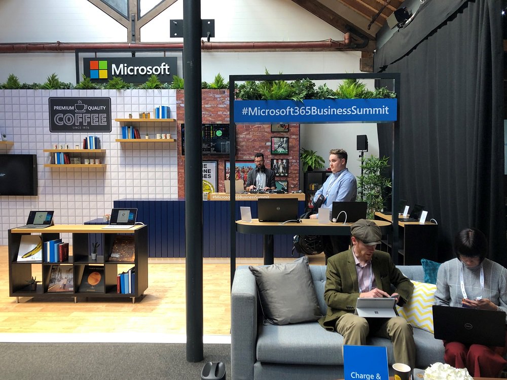 3Sharp's tweet photo. Today wraps up a great few days supporting our @Microsoft friends at the 365 Business Summit in #London!
(Of course we also had to catch some of the sights while we're here! π°) #SharpiesOnTheGround #demoexperts #msPartner https://t.co/zoyK9jXPQq