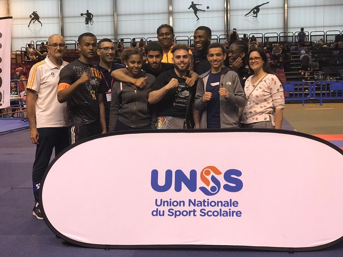 naimi1977's tweet photo. Bravo aux élèves du lycée ChampdeClaye vice champion CF UNSS BOXE ASSAUT 👏🏻 https://t.co/vbsEMVfZmr