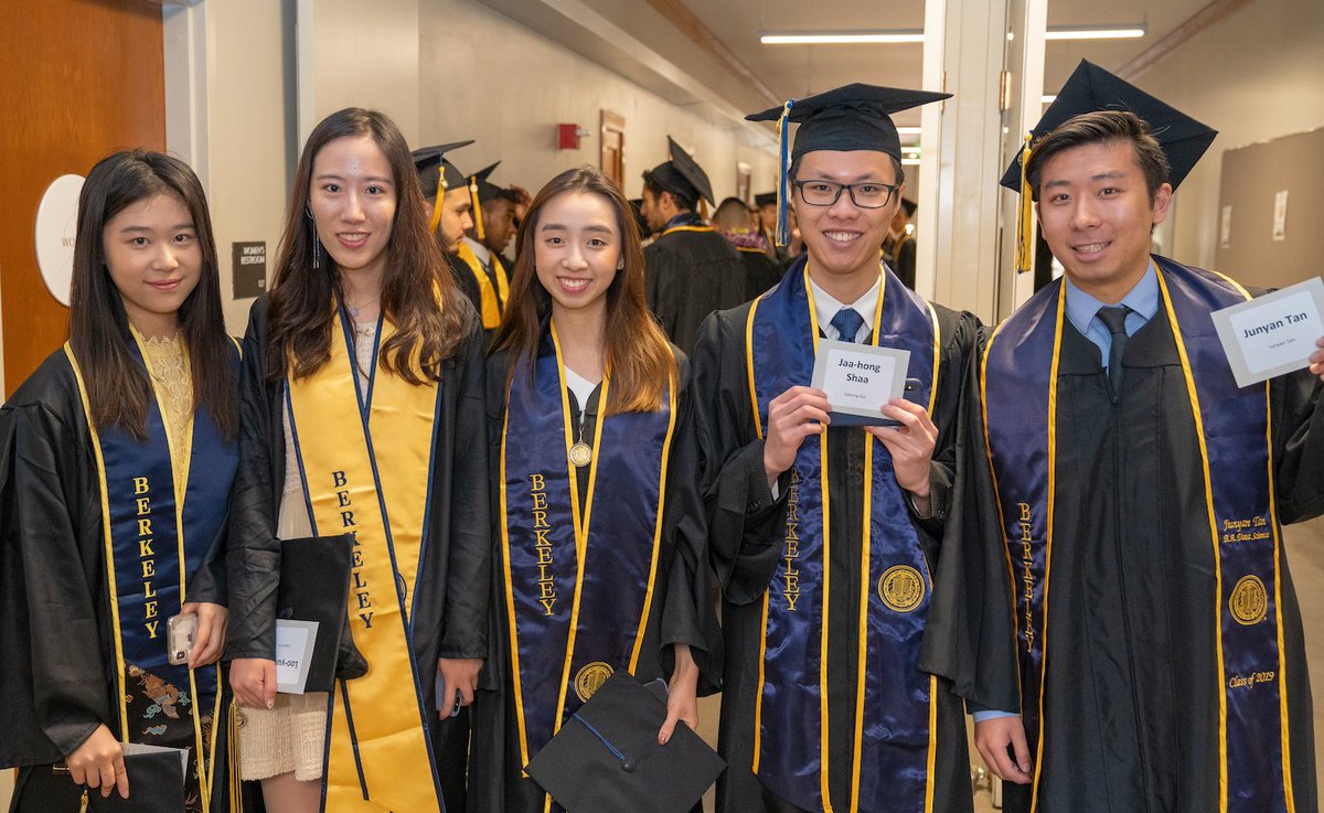 BerkeleyCDSS's tweet image. ...And they&apos;re launched! Thanks to all who helped make the first @BerkeleyDataSci commencement an awesome day fit for these amazing grads! #CalDataSci19 #CalGrad @KateJohnson_MS @MSFT_Business @MicrosoftSV @ucberkeley