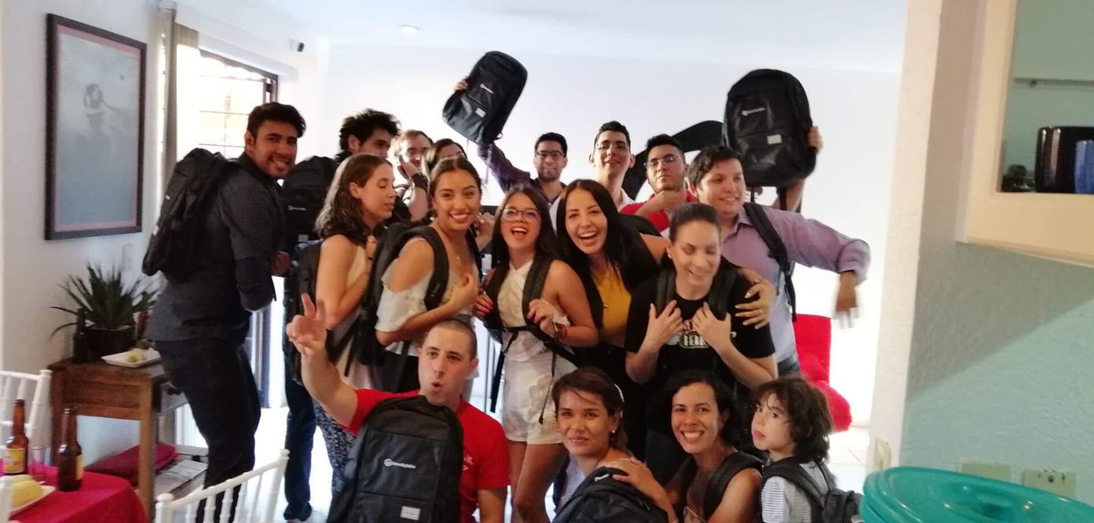 densitylabs's tweet photo. #Celebramos nuestro 3er #aniversario con toda la #familia #Densitylabs ¡Muchas #gracias a todos los que lo han hecho posible! ✨ 🎉 #Densiteam #celebración https://t.co/AnmPtnf7ou