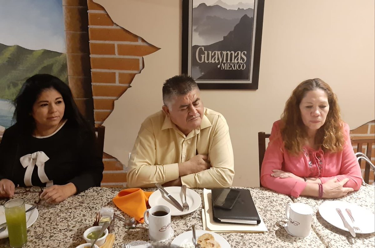 IrisdeaAguayo's tweet photo. El diputado de Morena @MartinMatrecito en #Contrapunto10 https://t.co/2Vm2YinP2z
