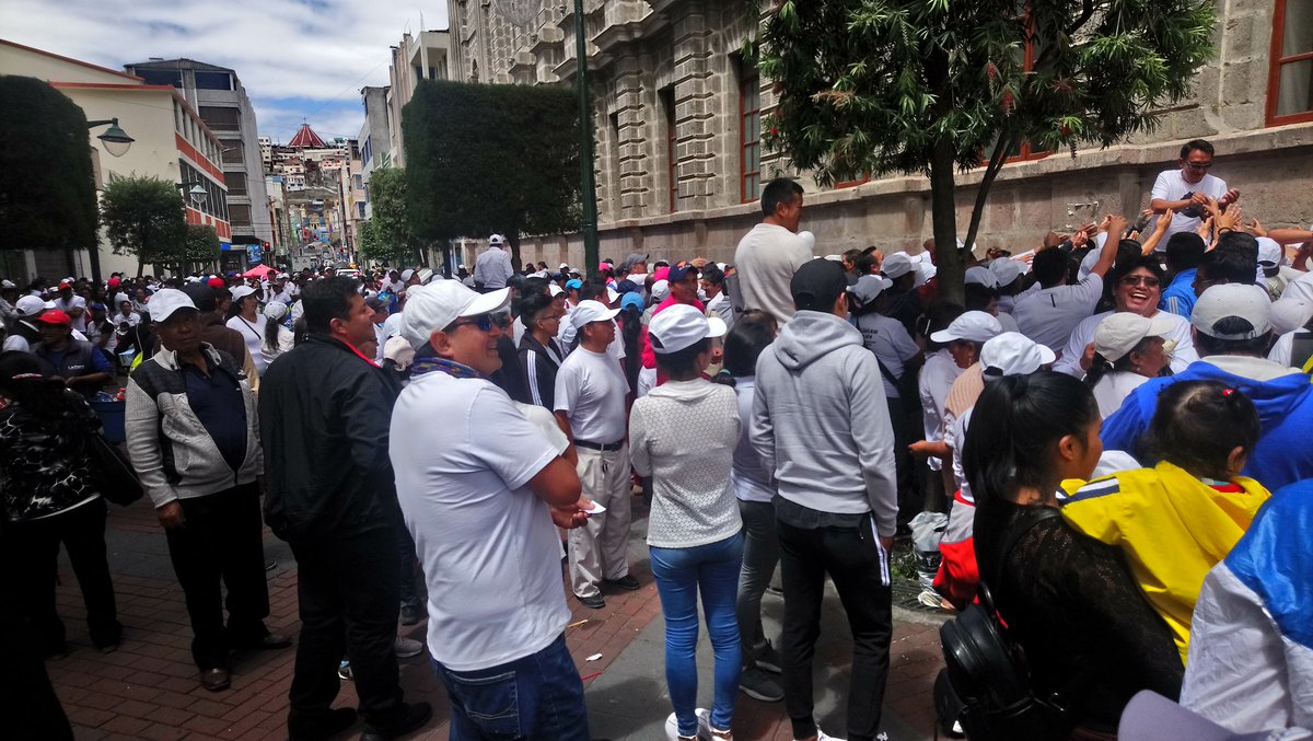 Comerciantes del mercado Mayorista sección textil en marcha contra delincuentes