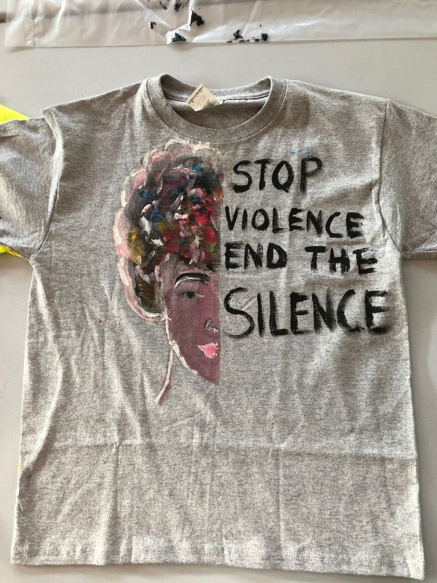 IntervalOttawa's tweet photo. Last night the women &amp; children of IHO took part in the #clotheslineproject and the results are beautiful. #endVAW https://t.co/AeejIXPLft
