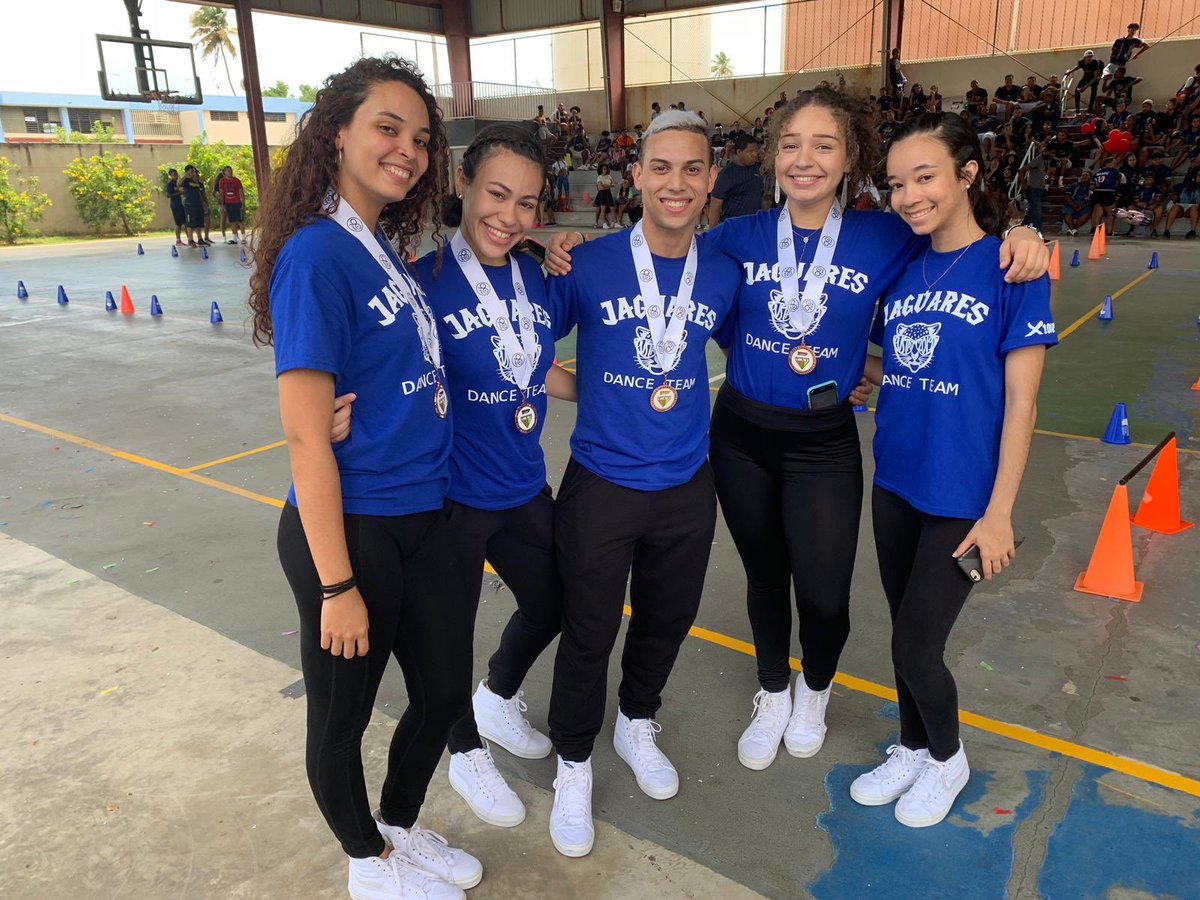 JaguaresDT's tweet photo. Presentación en la Escuela Vocacional de Loíza🐾🐆💙 https://t.co/dAmATnNUjq