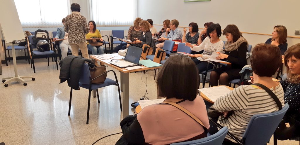 grupo_ssi's tweet photo. Reuniones de distrito + píldoras digitales.
Avanzamos en las competencias digitales del grupo de auxiliares del #SAD.
#DIGISAD avanza. 
#GrupoSSI #SSITraining 
@InfoBilbao https://t.co/1i8GAWtp8i
