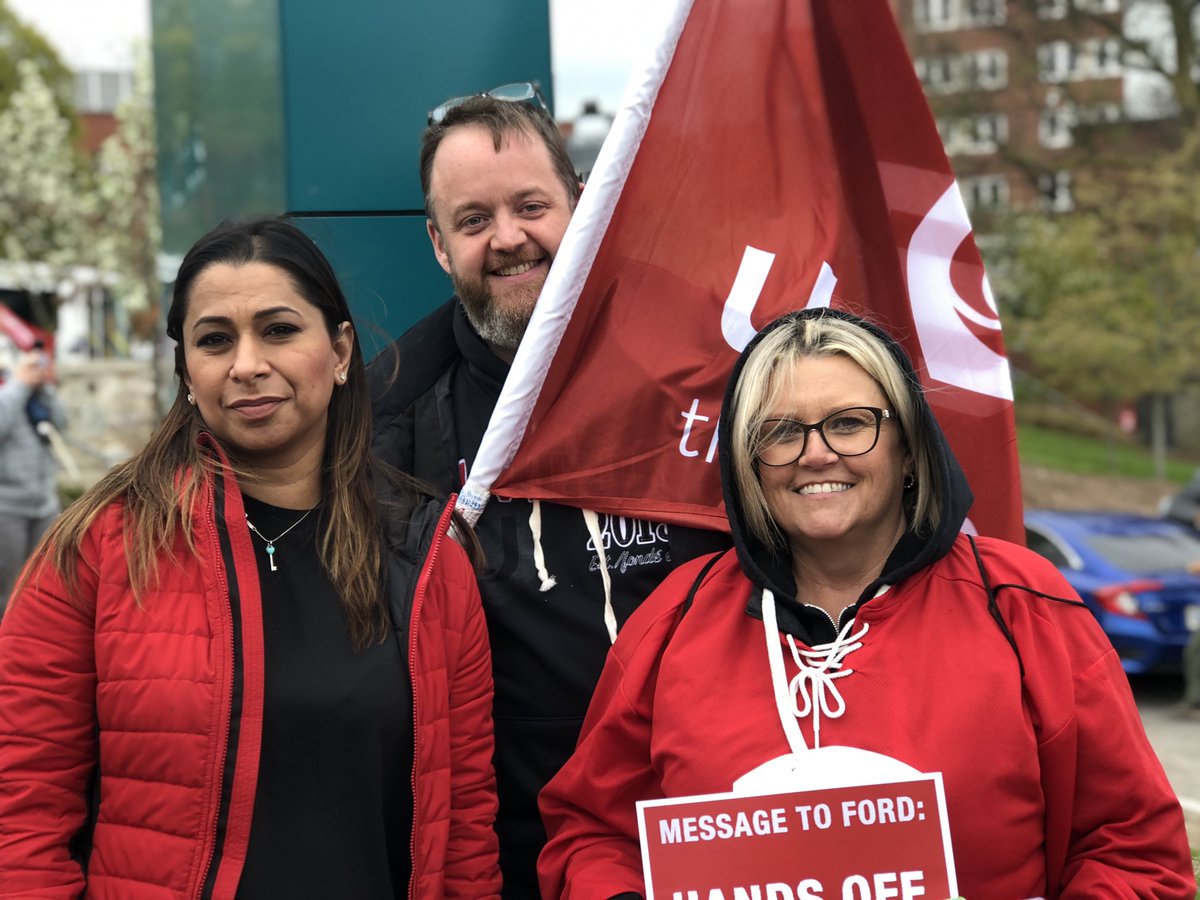 NaureenRizvi1's tweet photo. Great turnout at today’s rally to stop health care cuts at @GRHospitalKW.   The people of Ontario have a message for @fordnation and @GRHCEO - Addressing the deficit by harming the quality of patient care is a recipe for disaster. Stop the cuts and invest in healthcare. #onhealth https://t.co/TFIE85B4jF