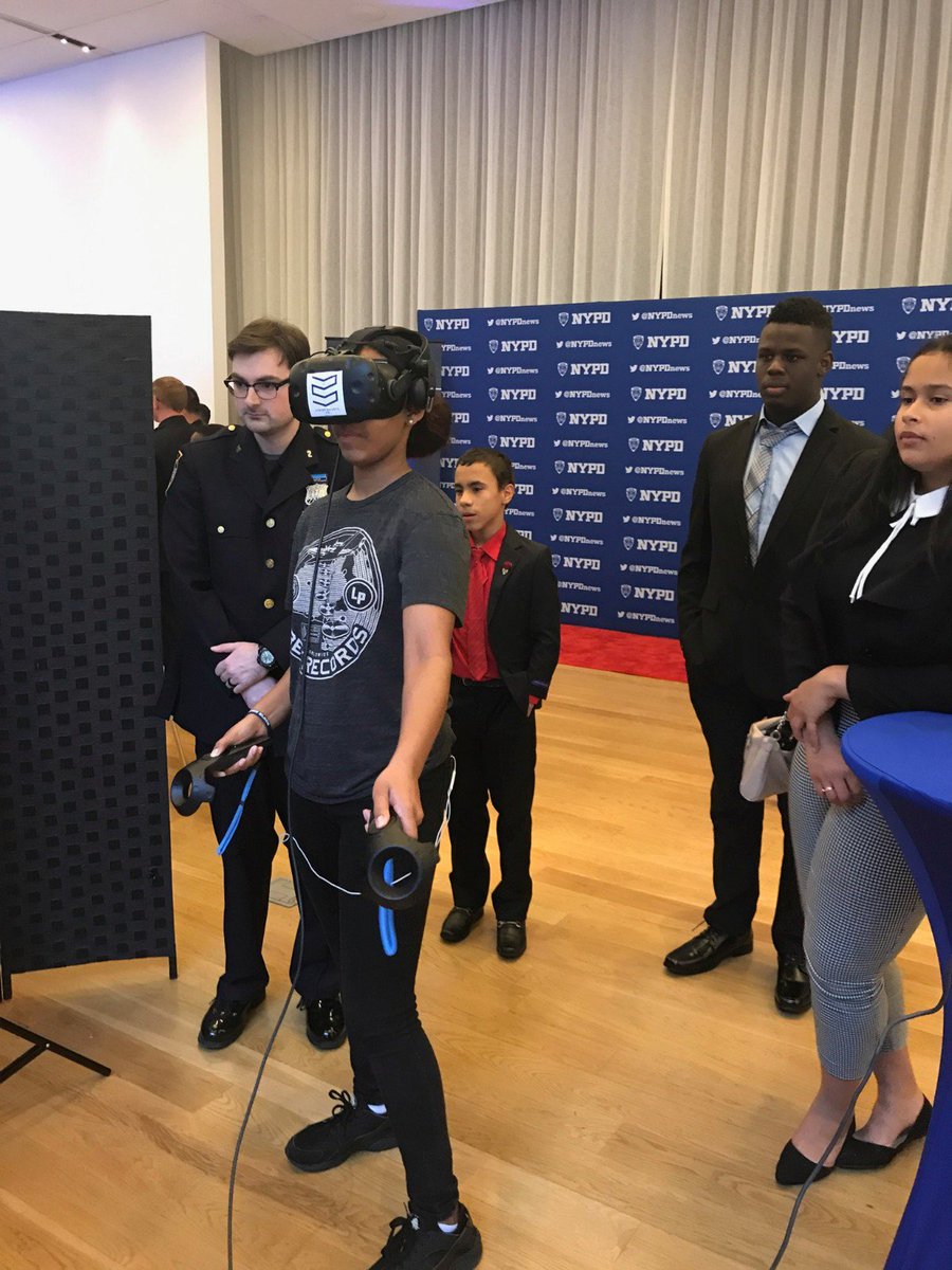NYPD42Pct's tweet image. #Post2042 #NYPDExplorers at the first annual Build the Block Social Media Award Reception. A start to bridge the gap between the community and the police👮‍♀️. #NYPDConnecting
