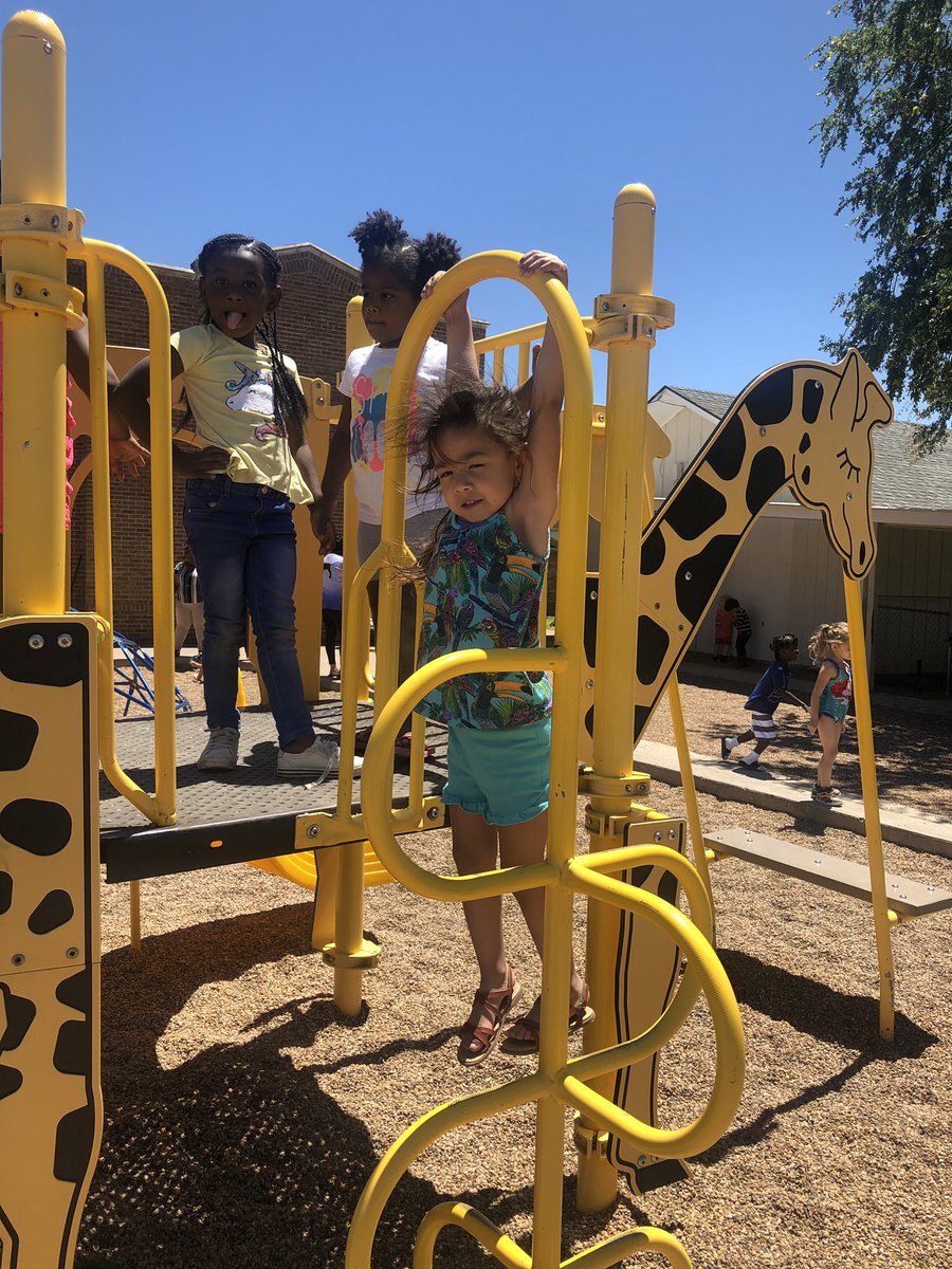 hszellner1's tweet photo. When our field trip and water day gets cancelled due to crazy Texas weather we make the best of it with our friends! #iamwfisd #headstartfamily https://t.co/RlOuZjNKnM