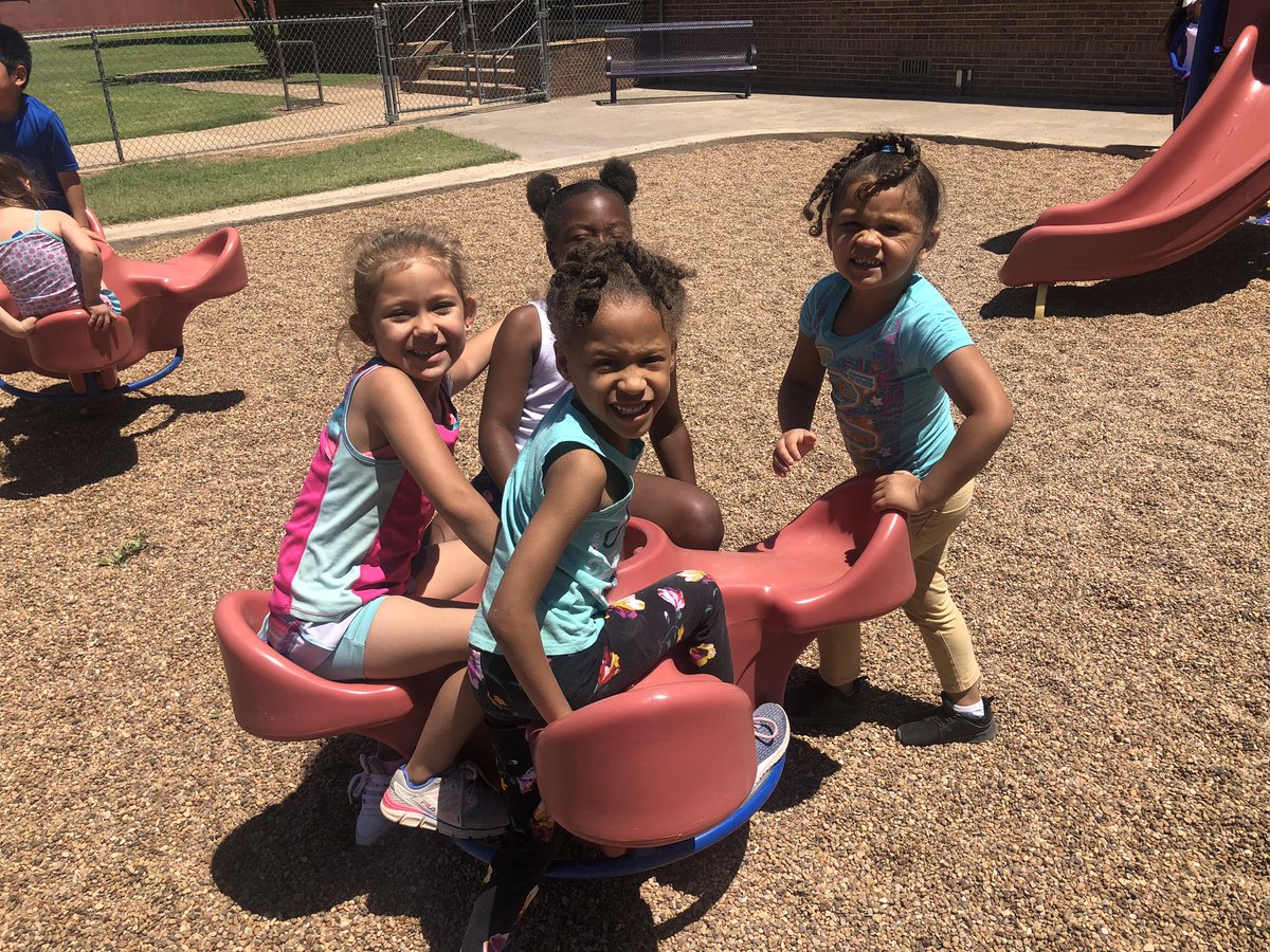 hszellner1's tweet photo. When our field trip and water day gets cancelled due to crazy Texas weather we make the best of it with our friends! #iamwfisd #headstartfamily https://t.co/RlOuZjNKnM