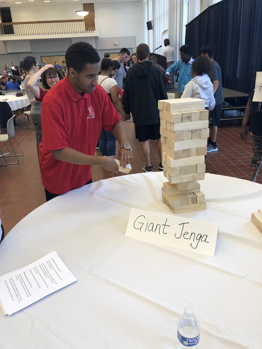 AndrewDeak2's tweet photo. What an awesome workshop by Hamilton West student to work on team work skills at the Dare to Dream Conference! https://t.co/Ckdk9QVZHZ