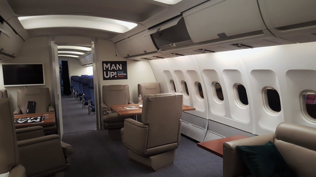 AeroMockUps's tweet photo. We Veeped. Great show, great 7-season run.

#Veep #production #tvshow #airplaneset #AeroUockups #HBO https://t.co/LmurNWFFXB