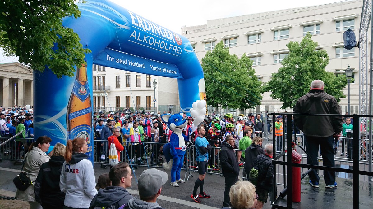 Die Skater scharren schon mit den Kufen #firmenlauf
