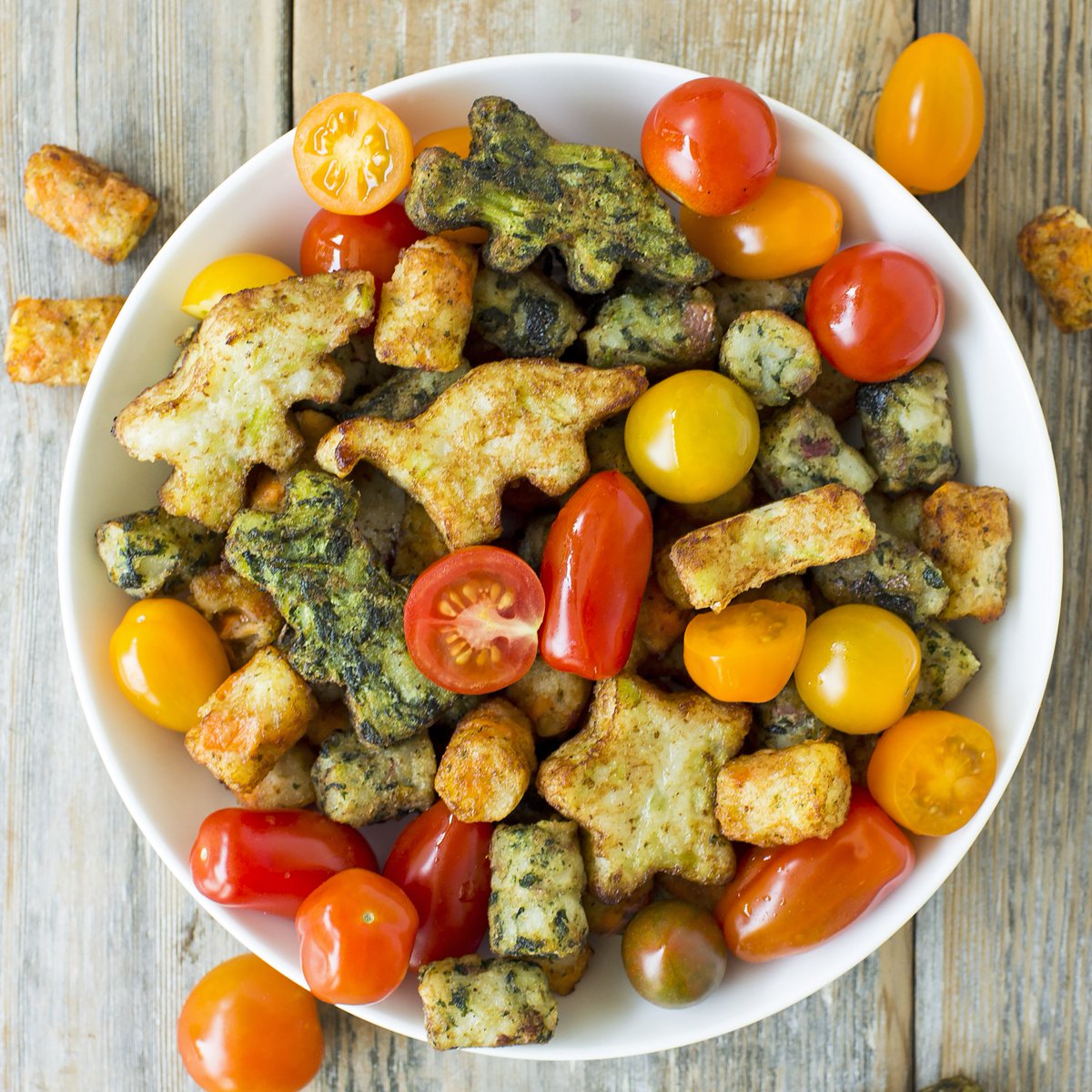 DrPraegers's tweet photo. The perfect dinner when you don’t feel like cooking but still wanna fit in those veggies 💁 Dr. Praeger’s Littles + Puffs for the win. #howiveggie #plantbased https://t.co/Fjm8EwTqQ3