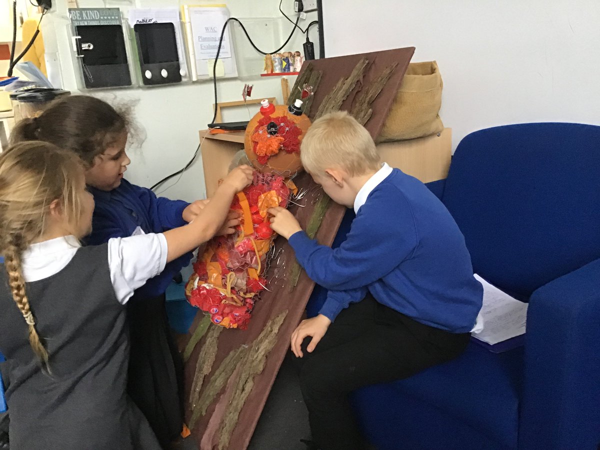suffolkrecycle's tweet photo. Here's another taster of the wonderful artwork from Suffolk schools and groups for the suffolkrecycles stand @SuffolkShow BLUE 194 . Come and see it for yourself and prepare to be amazed!#keepSuffolkbeautiful #nolitter. Only one week to go! Wonderful waste-free woodland theme! https://t.co/wWzQf4JPEH