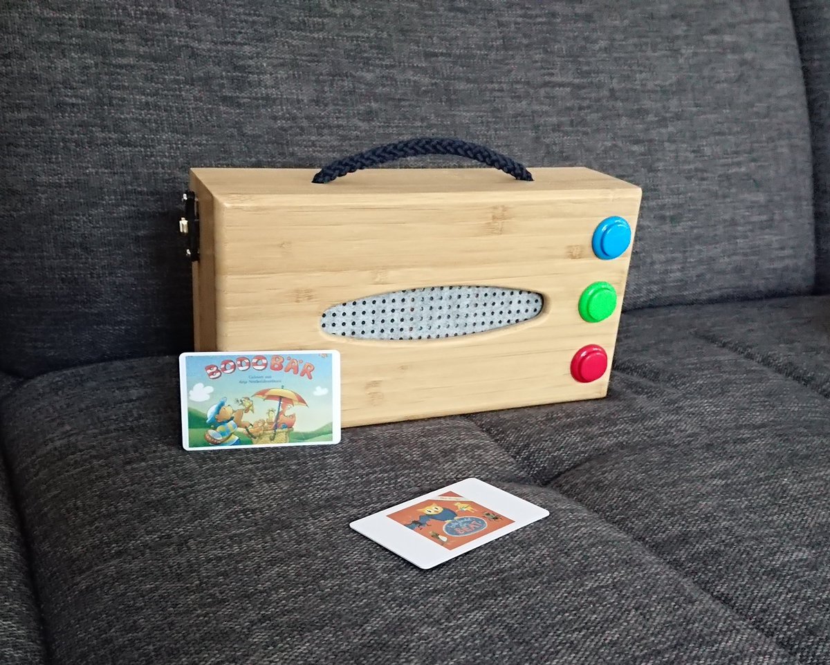 paulinepauline's tweet photo. Es ist kein Hörbert, es ist keine Toniebox, es ist eine Phoniebox! Gebaut von @mattsches! 🎶 📻 🎶
#musikplayer #kinder

https://t.co/06Jay6Ey3l https://t.co/BBQd7BZiu3