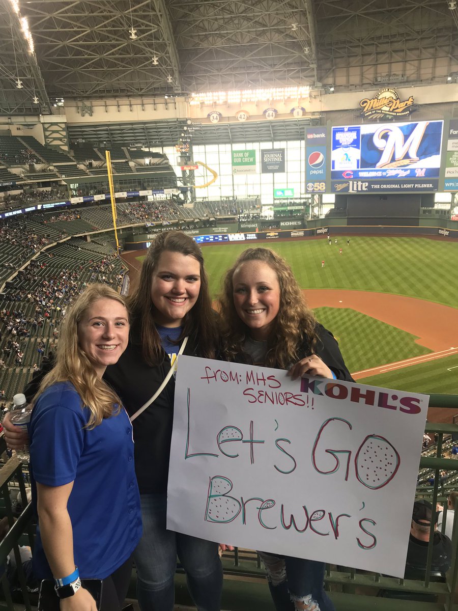 ReneeStieve's tweet photo. Senior Trip to the Brewers Game! #gobrewers https://t.co/JuzZw8E85p