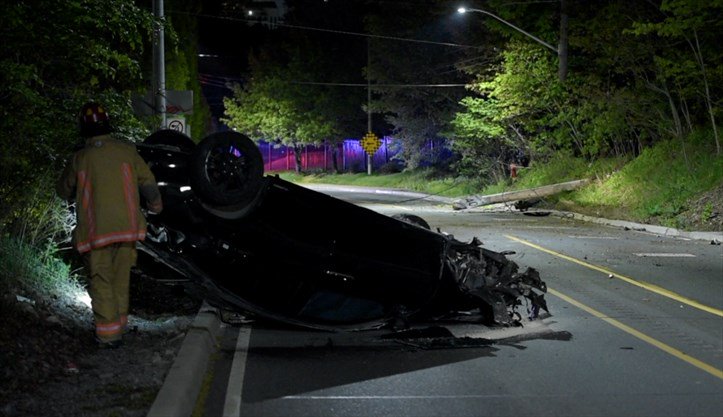 Remember everyone:Whether pedestrian, driver, or cyclist, safety in our public spaces is a shared responsibility. #VisionZero  #ZeroVision  #SharedResponsibility  #CarCulture https://www.thespec.com/news-story/9364885-hamilton-s-queen-street-mountain-access-is-closed-wednesday-morning/